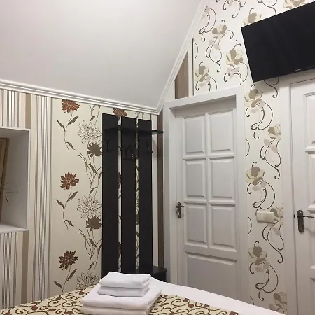 приватна фортеця Hotel *