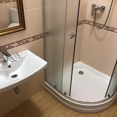Hotel приватна фортеця Malekhuv