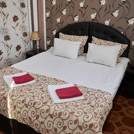 приватна фортеця Hotel