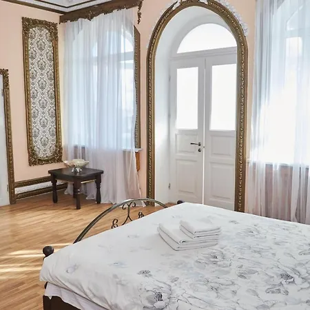 Hotel приватна фортеця *